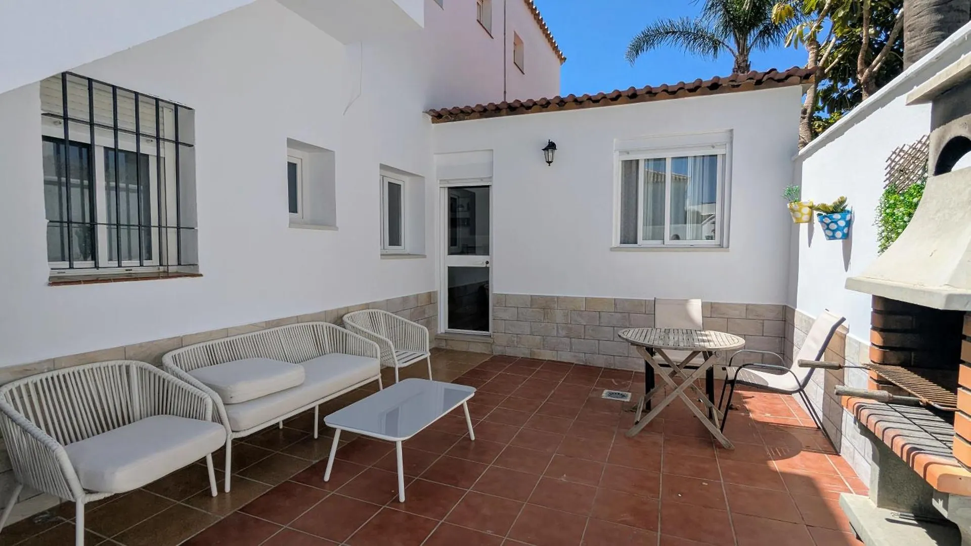 Conil, Patio Atalaya contacts